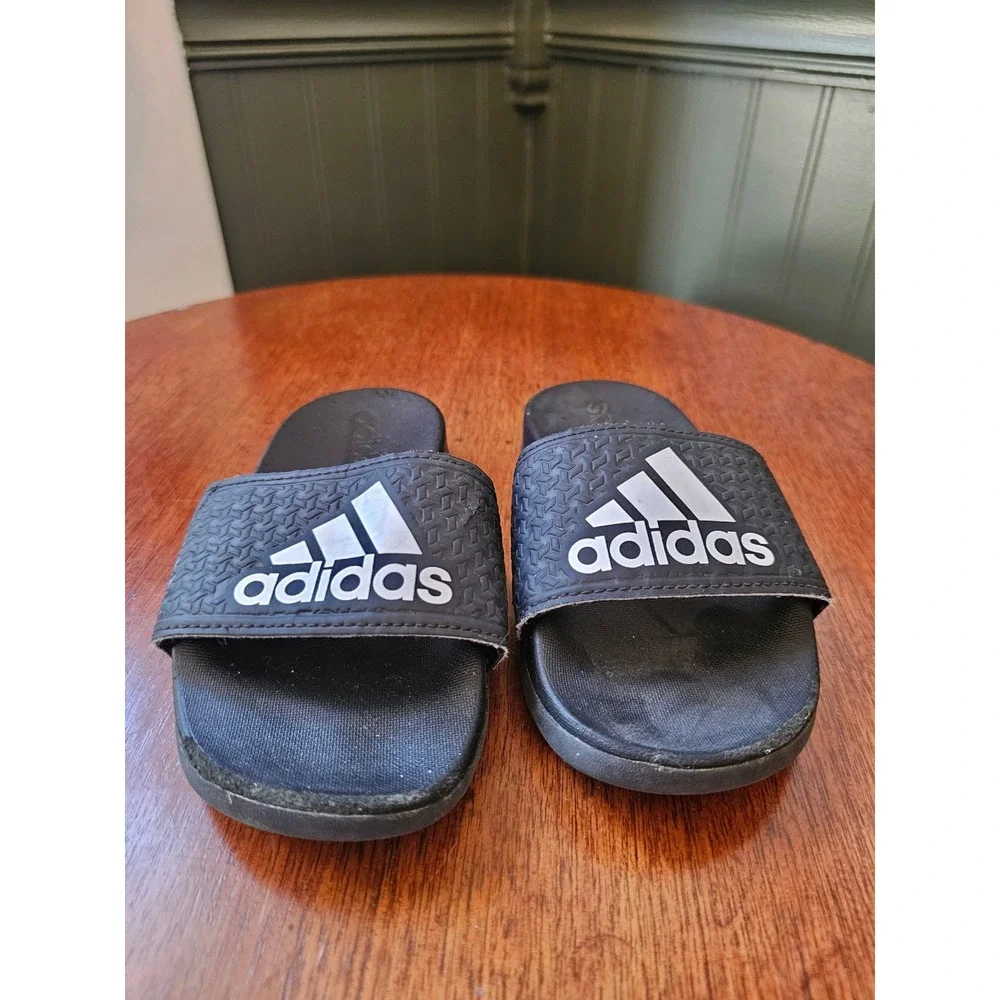 Adidas Kids Adilette Shower Slides Black White B27894 youth toddler Size 10